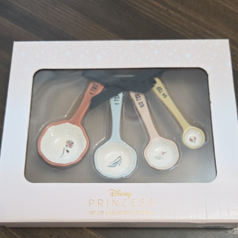 Disney Princess Measuring Spoons in Pink and White